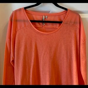 Women’s Calvin Klein shirt